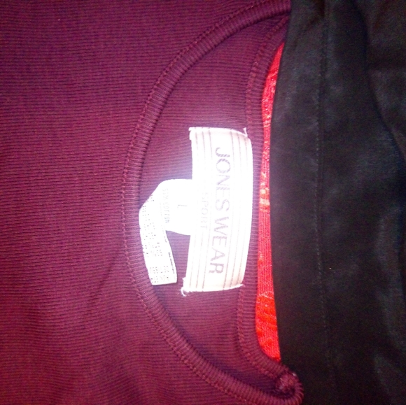 Jones Wear Sport - Picture 2 of 2